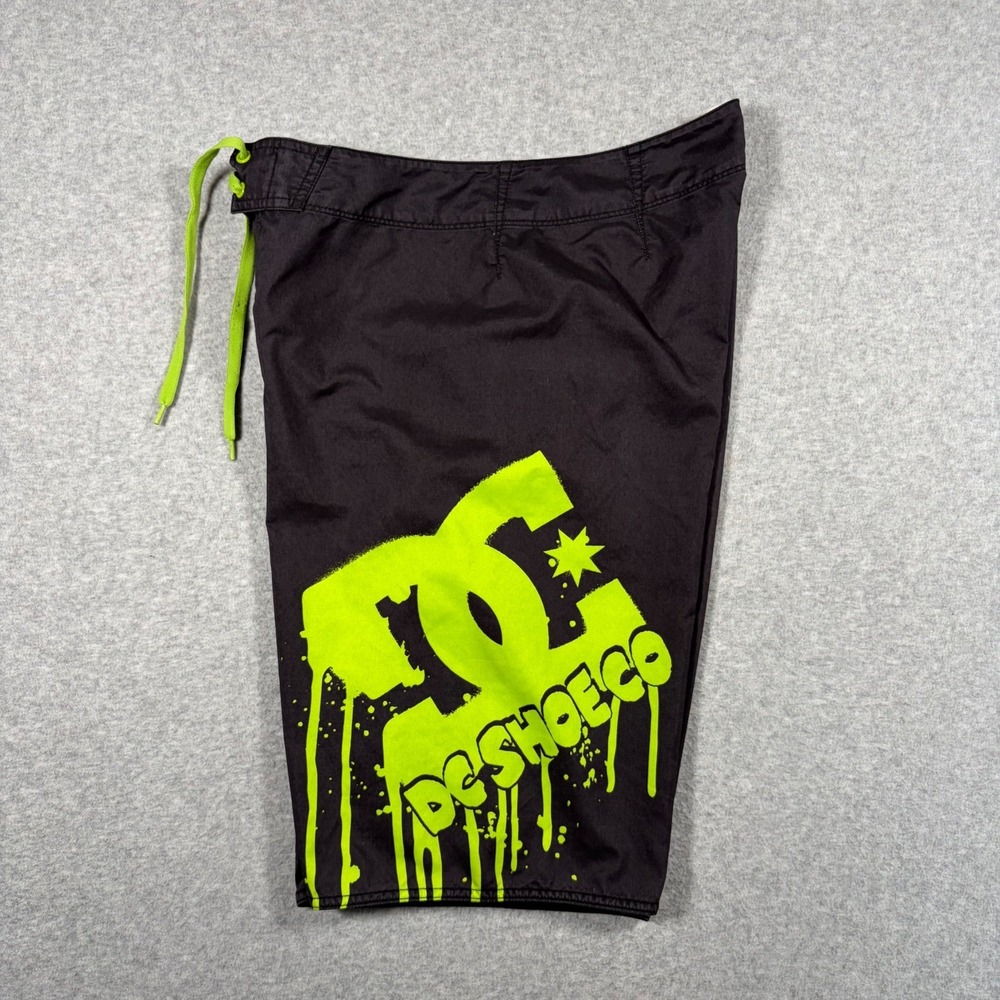 DC Shoes Board Shorts Men 32 Black Neon Green Logo Skate Surf Y2K 2000s